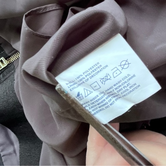 AI Authentic Icon Mini Sequin Skirt - Picture 14 of 16